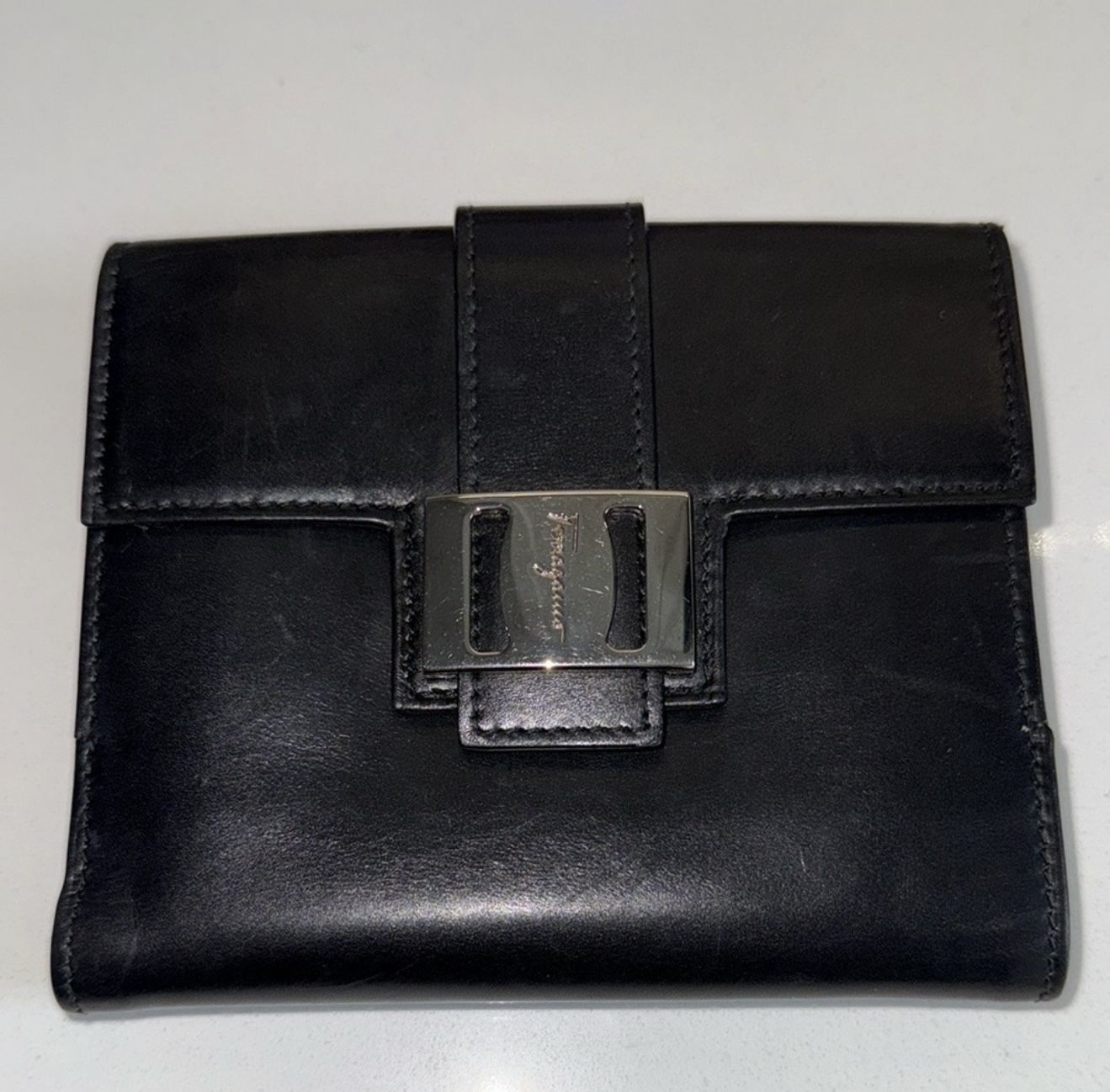 SALVATORE FERRAGAMO Vara Bifold Wallet
