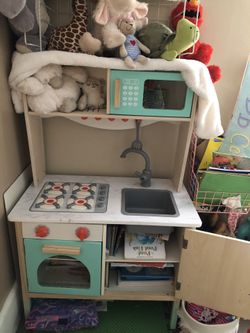 Kids play kitchen