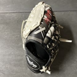 Rawlings Left Hand Throw Glove