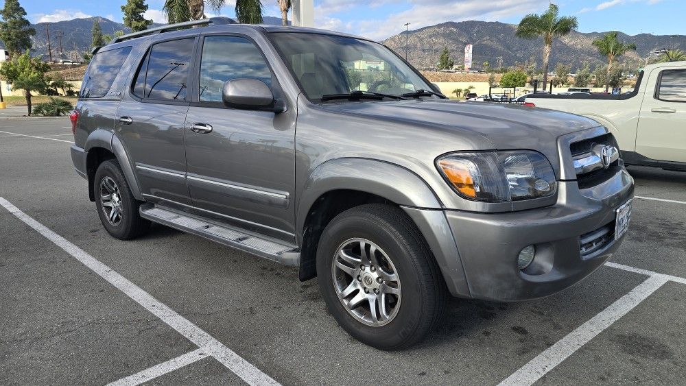 2005 Toyota Sequoia