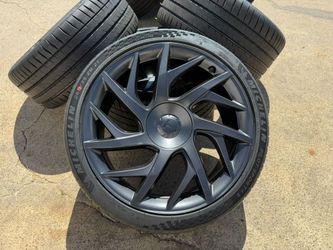 21" OEM 2026 Tesla Model S Plaid VELARIUM wheels MICHELIN 265/35/21 99.9% and 295/30/21 TPMS 100%
