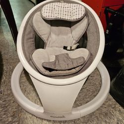 Munchkin Bluetooth Enabled Baby Swing by Graco
