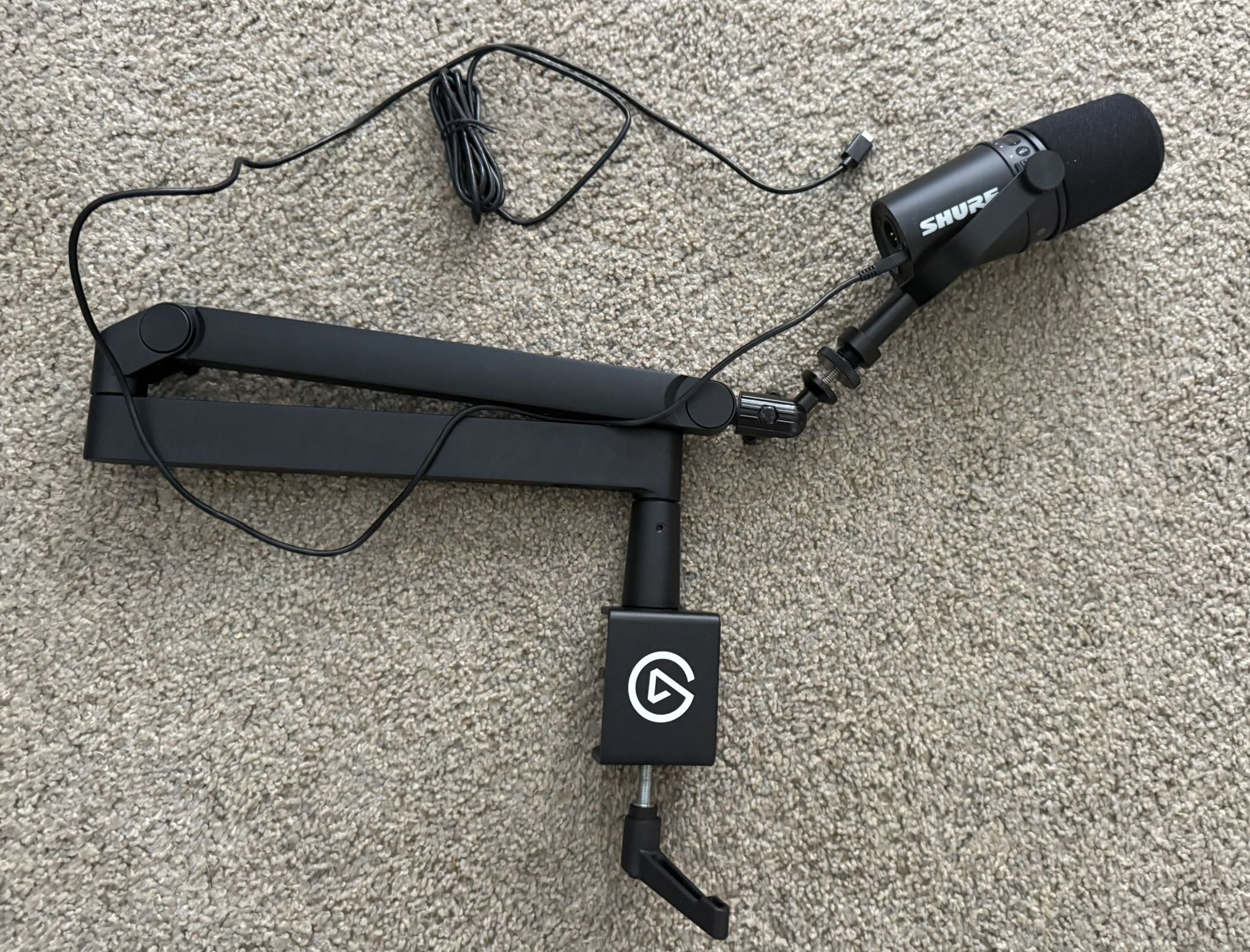 Shure M7 USB Microphone With Elgato Mic Arm