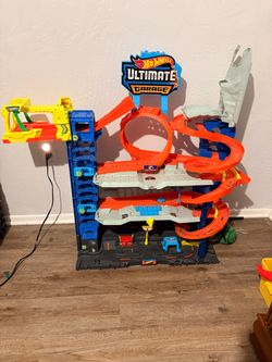 Hot wheels ultimate garage