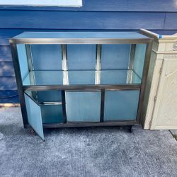 Beautiful Dry Bar / Display / Curio Cabinet 