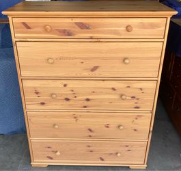 Rustic Solid Knotty Pine 5 Drawer Dresser Chest