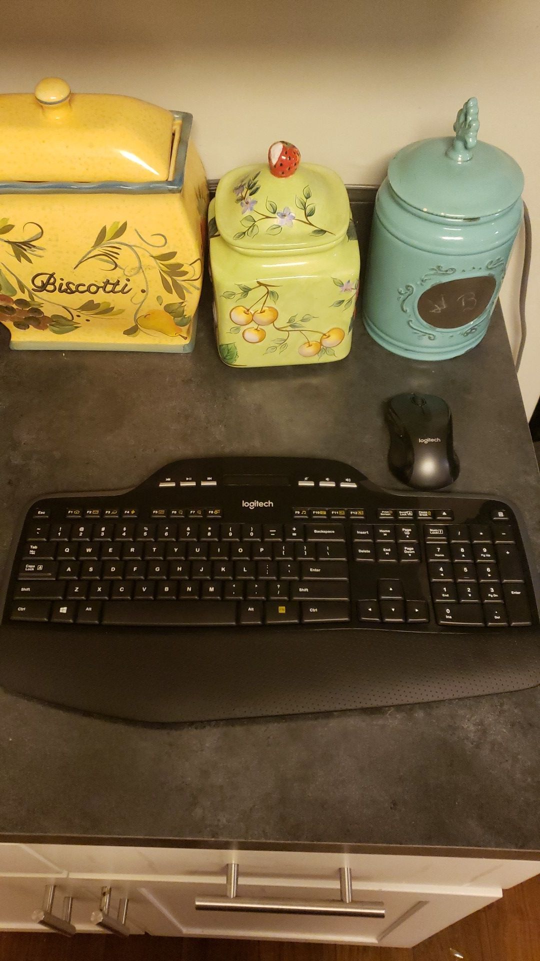 Wireless Logitech keyboard