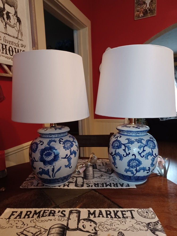 TABLE LAMPS