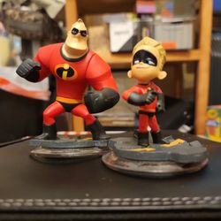 Disney Infinity Pixar Incredibles Mr Incredible And Dash Figures