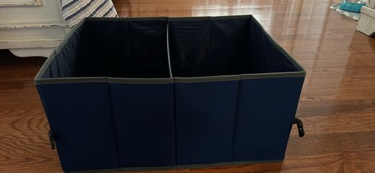 22x17x11 closet or trunk foldable organizer. put your atuff neat and clean. NEW