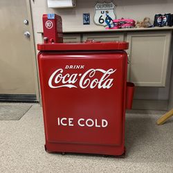 1941 Vendo Coca Cola Vending Machine
