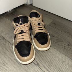 Women’s Jordan 1 Low 