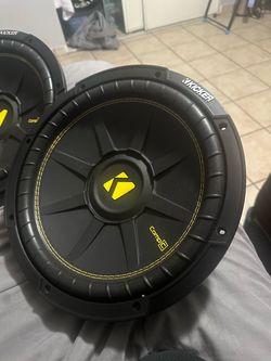 Kicker subwoofers
