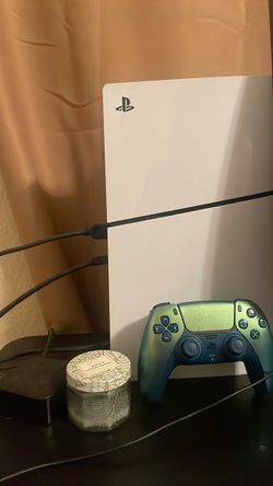 PS5 w/ Controller