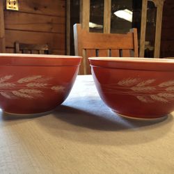 Vintage Pyrex Bowls 