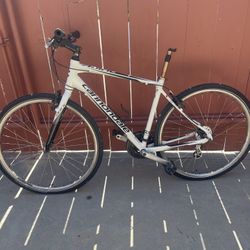 Cannondale Quick hybrid bike