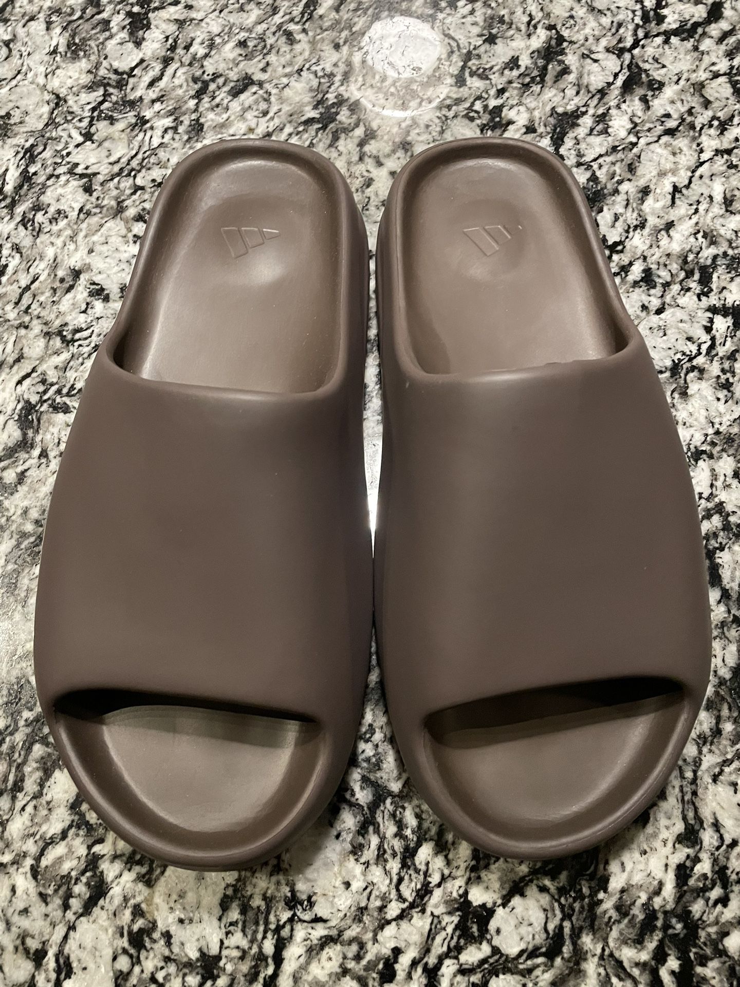 Yeezy Slides 'Soot' 2021 (GX6141)- Size (12)