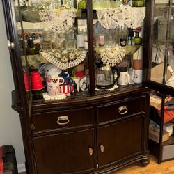 🏛️ FOR SALE: Elegant Dark Wood China Cabinet with Glass Display & Storage