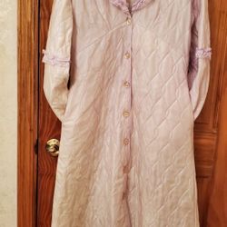 Pascani Hosecoat robe gown home dress Vintage Lilac Quilted Embroidered Shawl collar Back belt dress Long sleeves Full length S Made in Romania