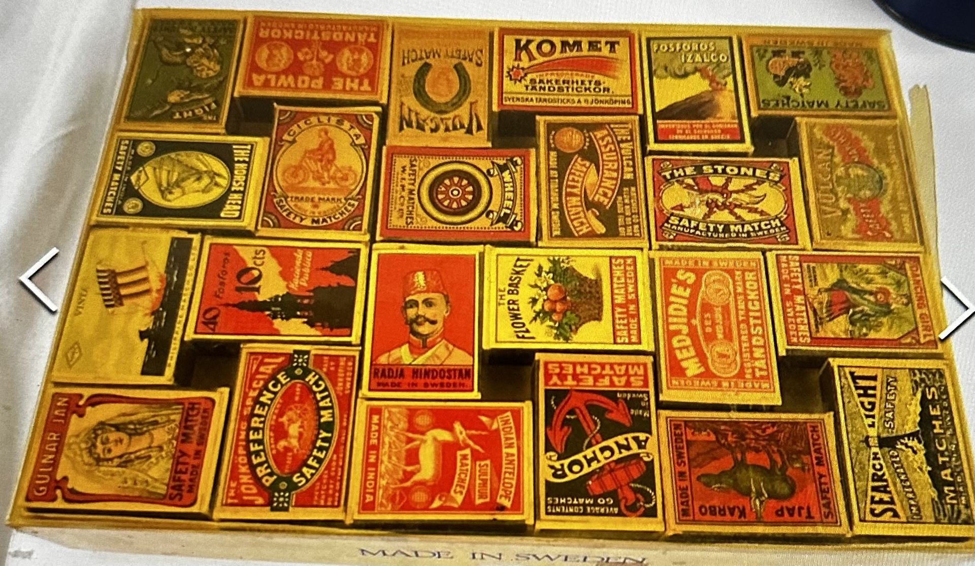 LARGE COLLECTION OF DIFFERENT SWEDISH MATCH BOXES