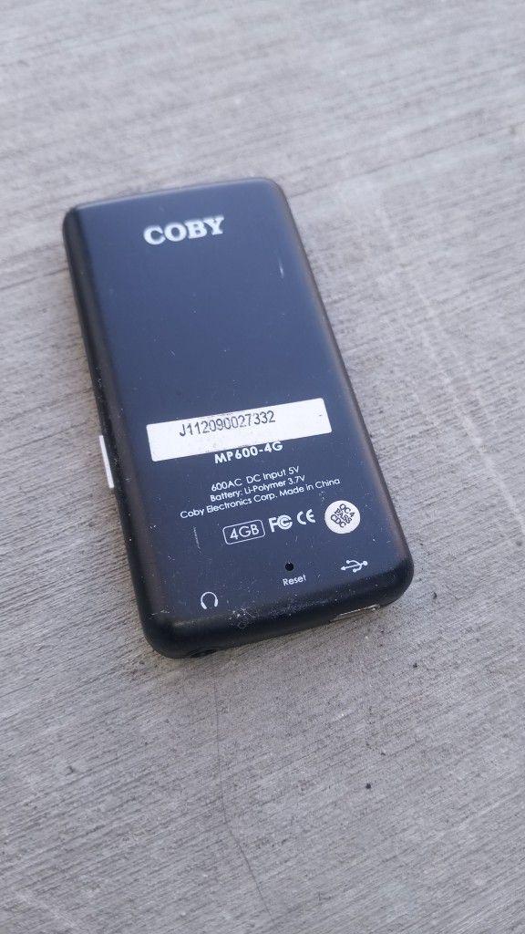 Coby 4GB Flash MP3 Player FM Radio Black