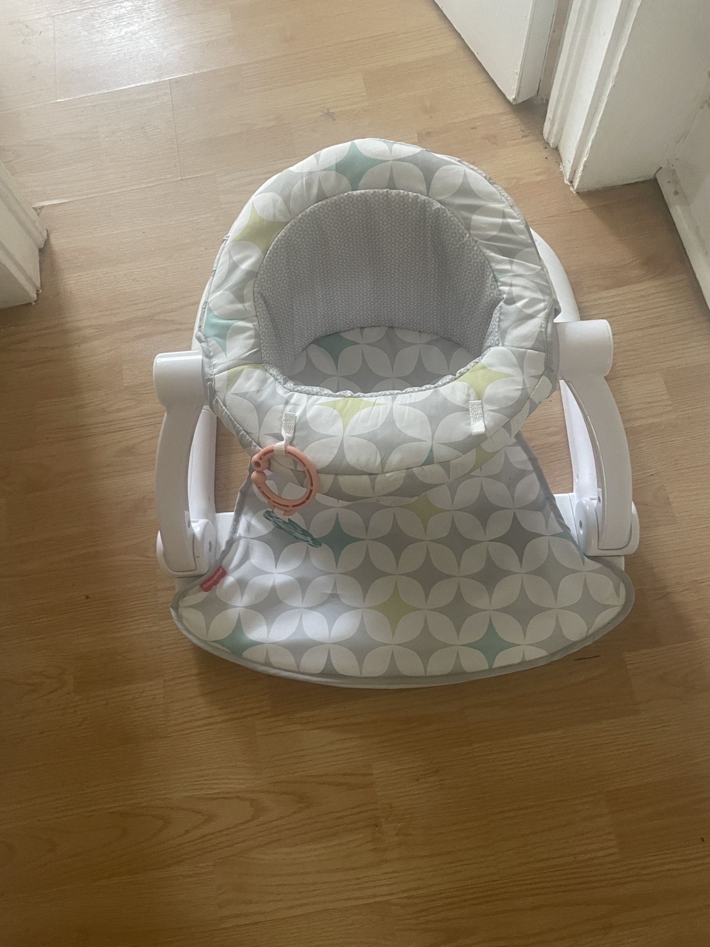Fisher Price Portable Sit Me Up Floor Seat