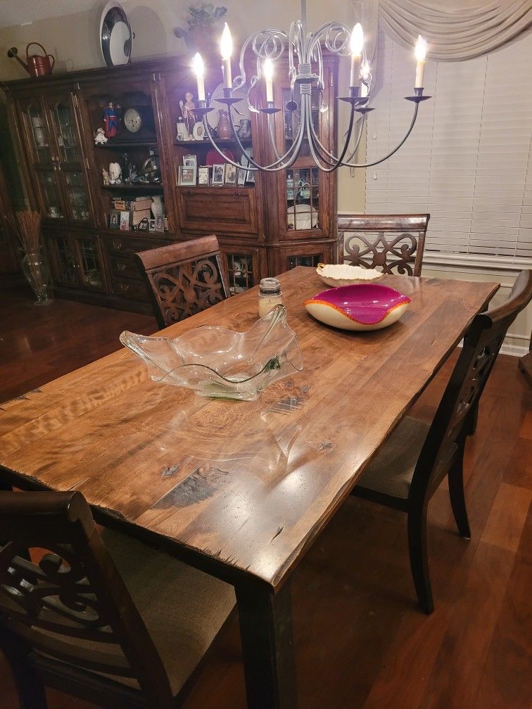 Large Dining Table & Chairs