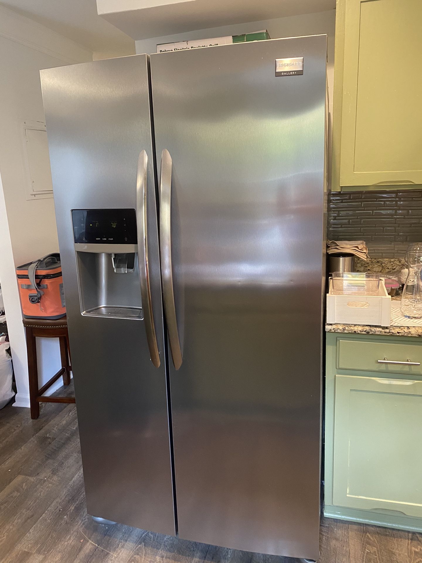 Frigidaire Gallery Side By Side Refrigerator 