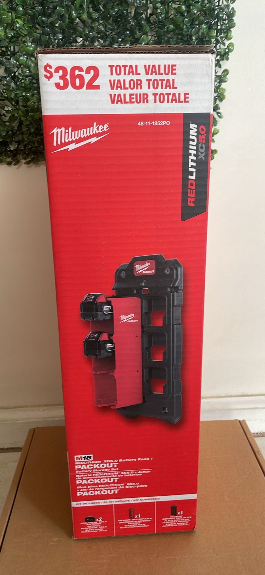 Milwaukee Packout Battery Storage Set 2 Batteries Included
