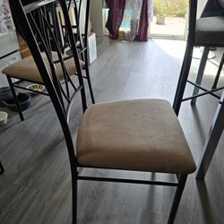 Table-Chairs 