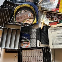 Assorted Kitchen Items