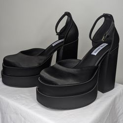 Steve Madden Sz 7.5 Satin Heels