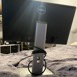 Dell 24” Monitor – Great Quality, Adjustable Stand
