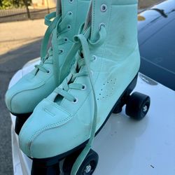 Woman’s Skates Size 9 