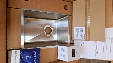New Elkay Stainless Bar Sink