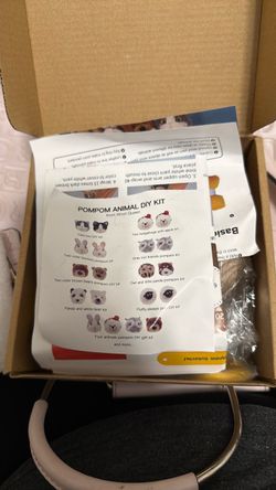 Pom Pom Animal DIY Kit