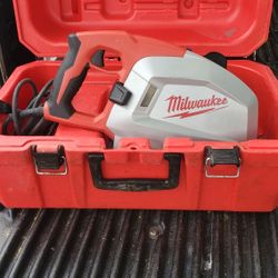 Milwaukee Metal Saw 