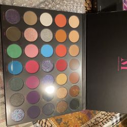 Morphe Palette (Christmas Presents)