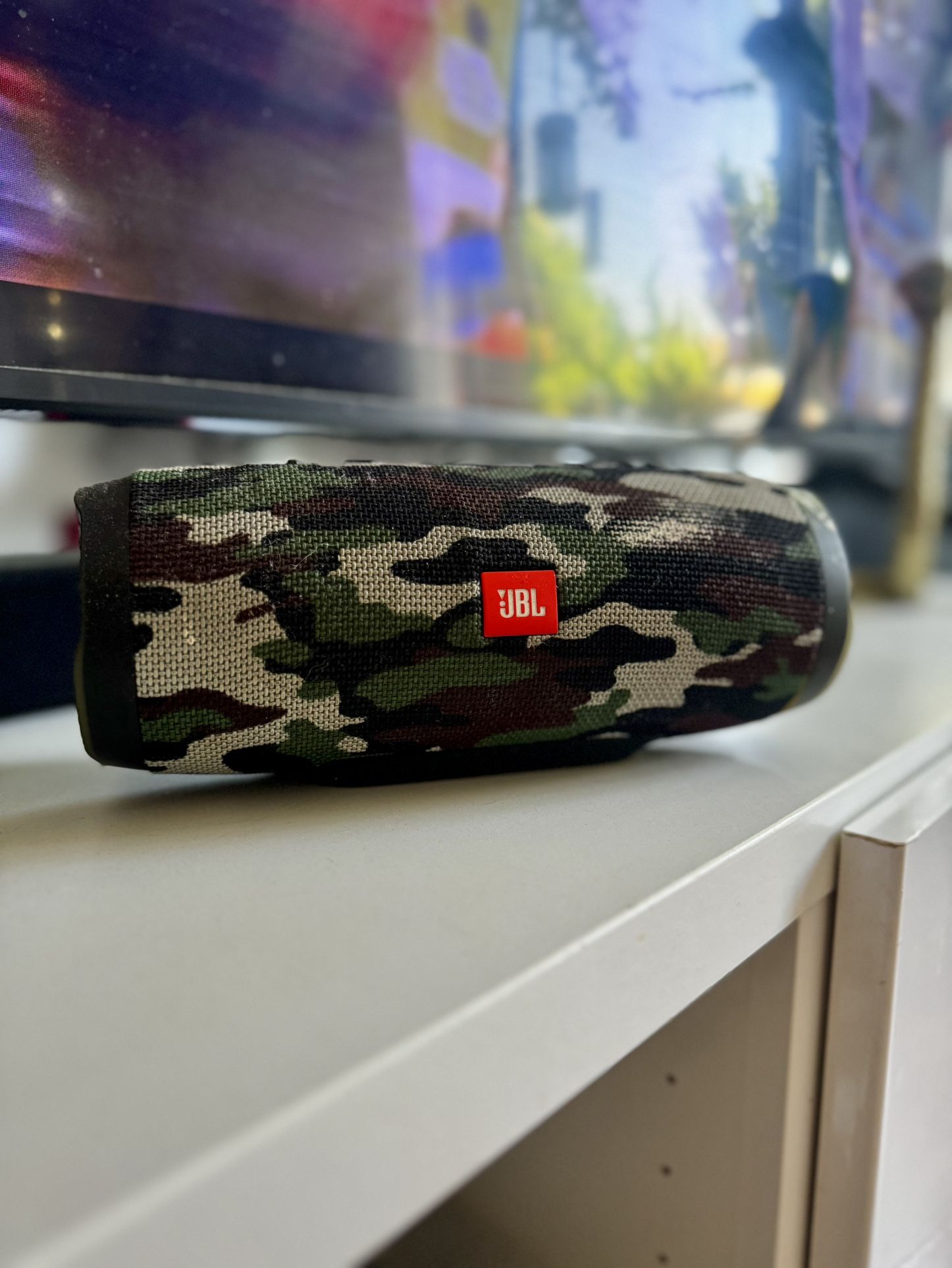 JBL Charge 3 Portable Bluetooth Speaker – Camo Edition