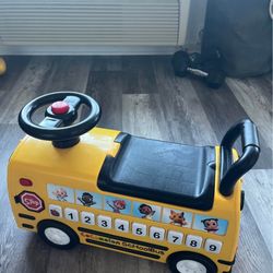 Coomelon Ride On Bus