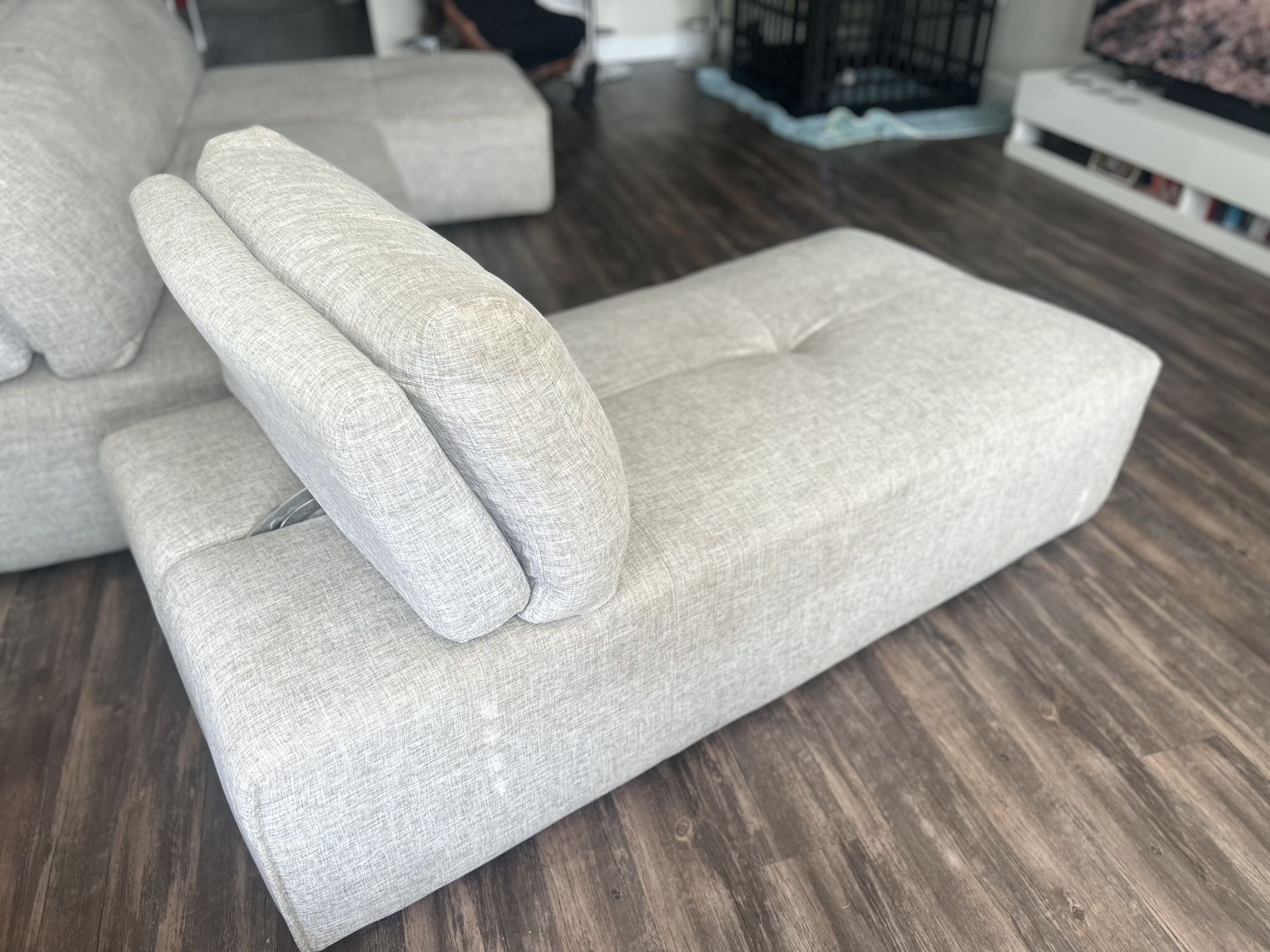 4 Pieces Sectional Sofas