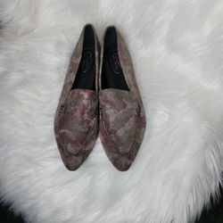 NWOT Comfort Flats 