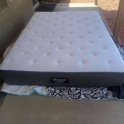Queen Size Beauty Rest Mattress