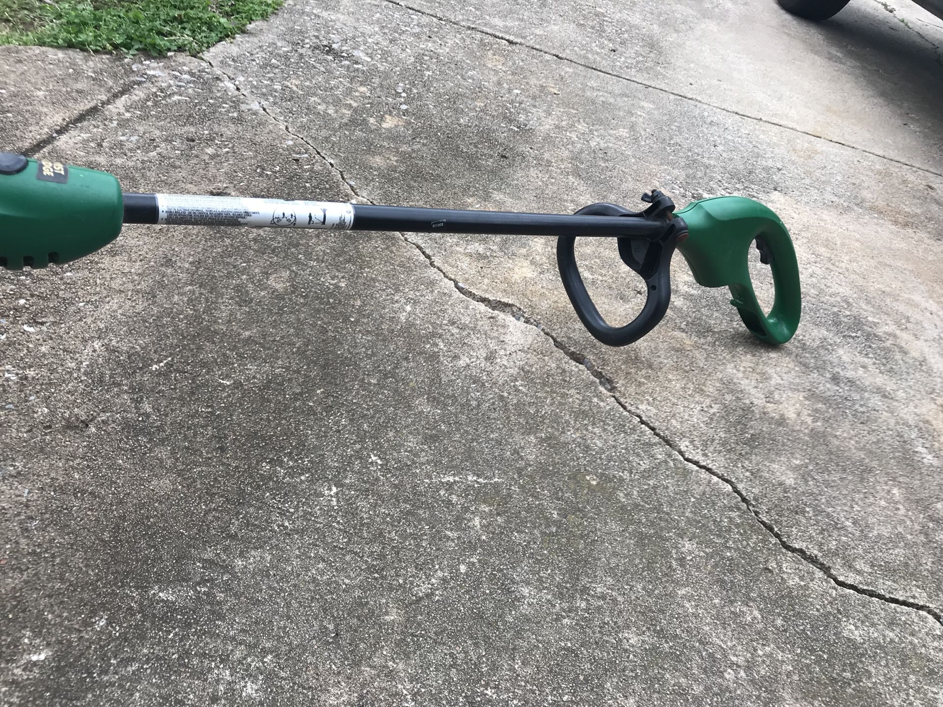 Twist N Edge Weedeater