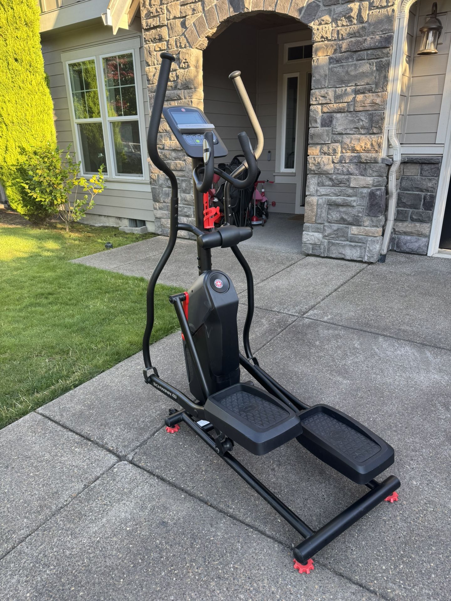 Schwinn 411 Compact Elliptical Machine