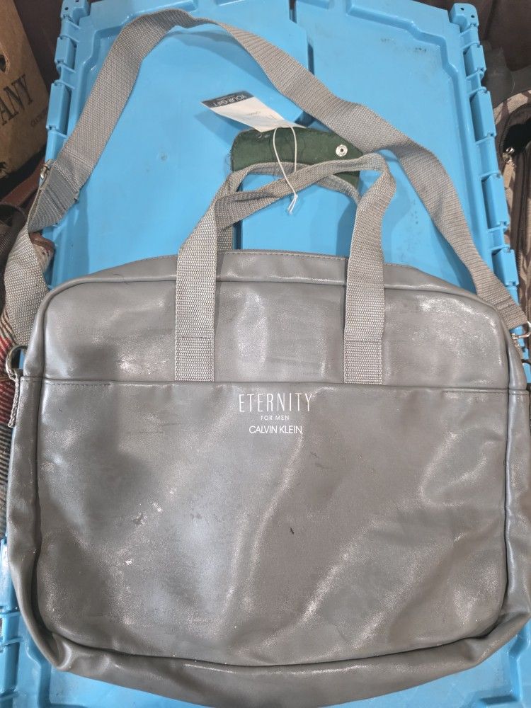 Calvin Klein Messenger Bag