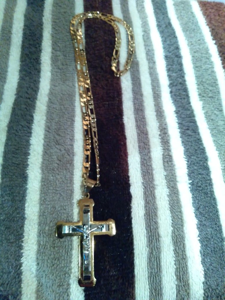 Very Nice 14kt Gold Over Staineless Steel Chain With Nice Cross For Sale !!