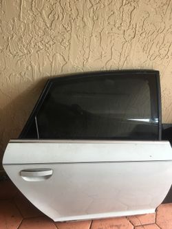 2005/2009 Audi A6 passenger back door