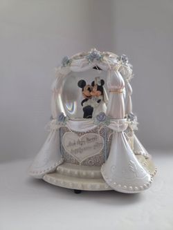 Disney Musical  Wedding Mickey/Minnie  Water Snowglobe
