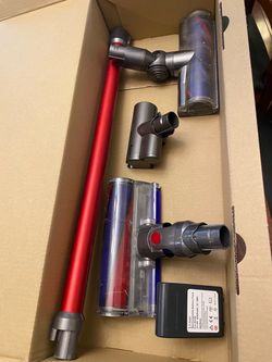 Dyson V6 Cordless Vacuum Attachments with Battery